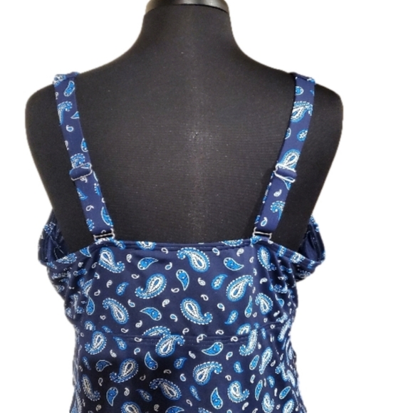 Lands End Swim Top (no bottoms) Paisley Print. Cups built in Size 20W - Picture 4 of 6